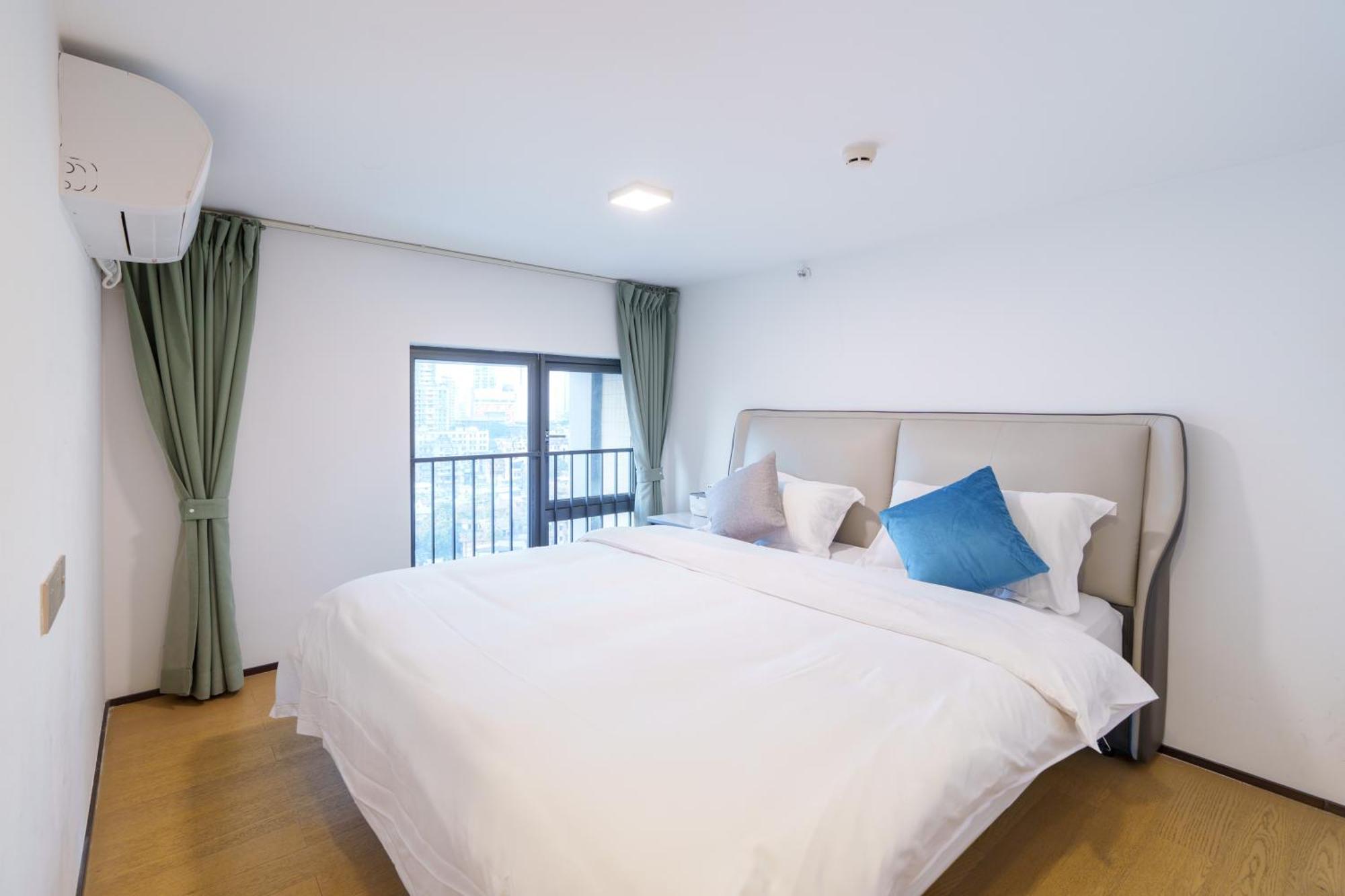 Sunny International Apartment From Beijing Road Cantão Exterior foto